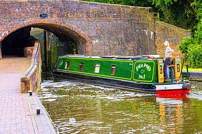Houseboat, England Download Jigsaw Puzzle