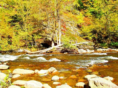 Rocky Stream Download Jigsaw Puzzle