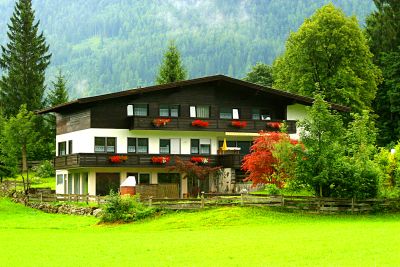 Alpine Mountain Chalet Download Jigsaw Puzzle