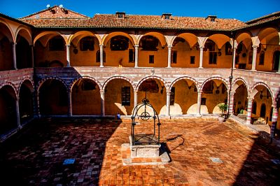 Cloister Courtyard Download Jigsaw Puzzle