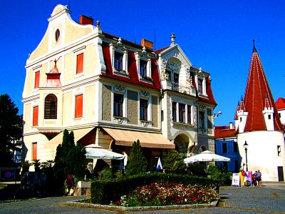 European Town Square Download Jigsaw Puzzle
