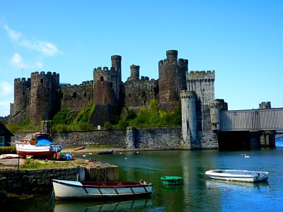 Riverfront Stone Castle Download Jigsaw Puzzle