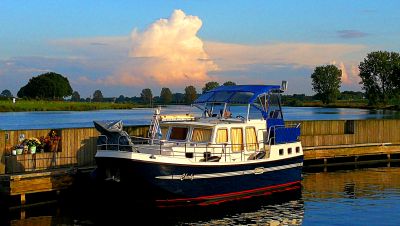 Boat Download Jigsaw Puzzle