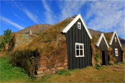 Icelandic House Download Jigsaw Puzzle